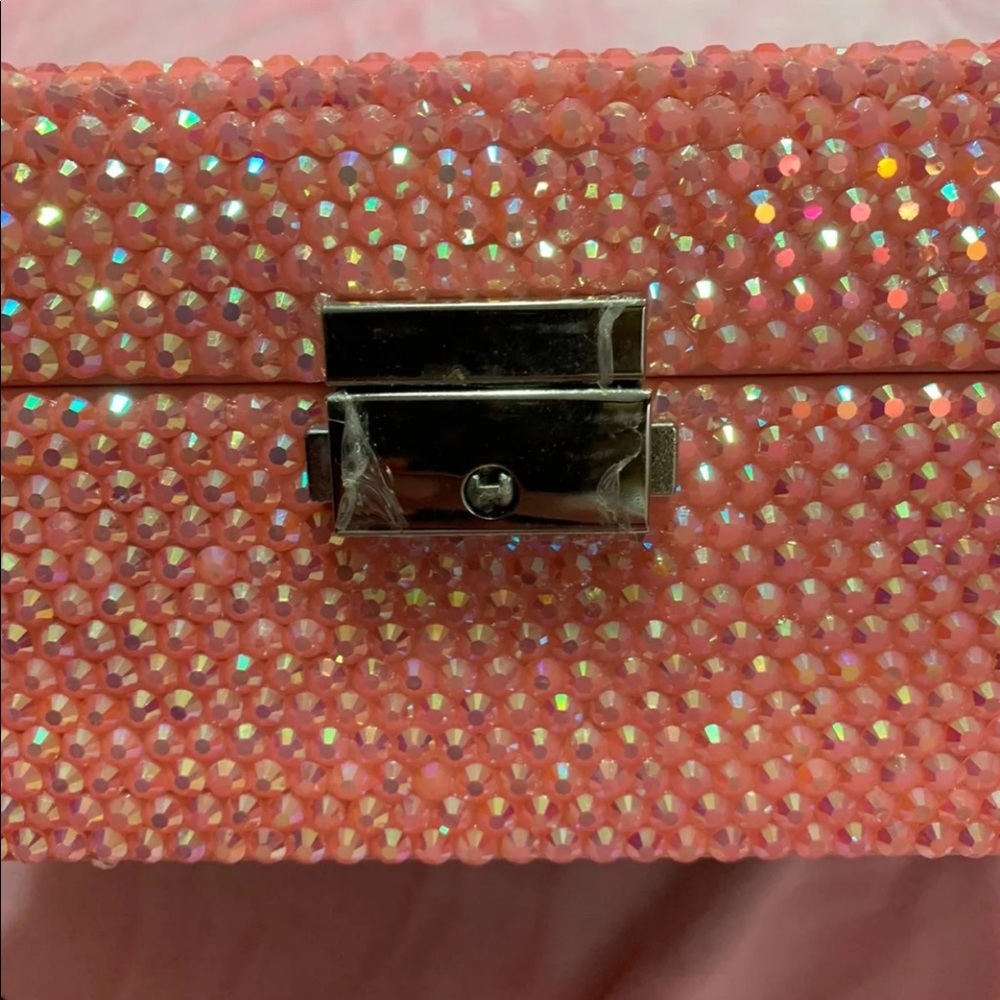 Swarovski Hello Kitty jewelry box. - Picture 2 of 8